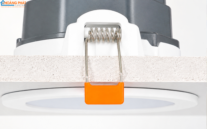 Đèn Downlight Âm Trần Bị Rơi, Lỏng: Nguyên Nhân Và Cách Lắp Chắc Chắn
