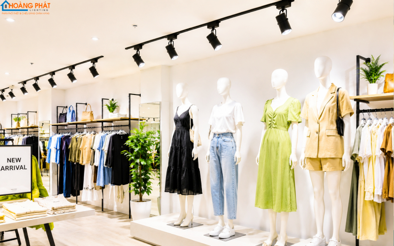 Đèn LED Rọi Ray Tracklight: Giải Pháp Chiếu Điểm Cho Cửa Hàng, Shop