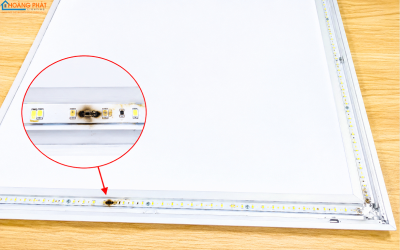 Đèn LED Panel Sáng Không Đều, Tối Góc: Nguyên Nhân Và Cách Xử Lý