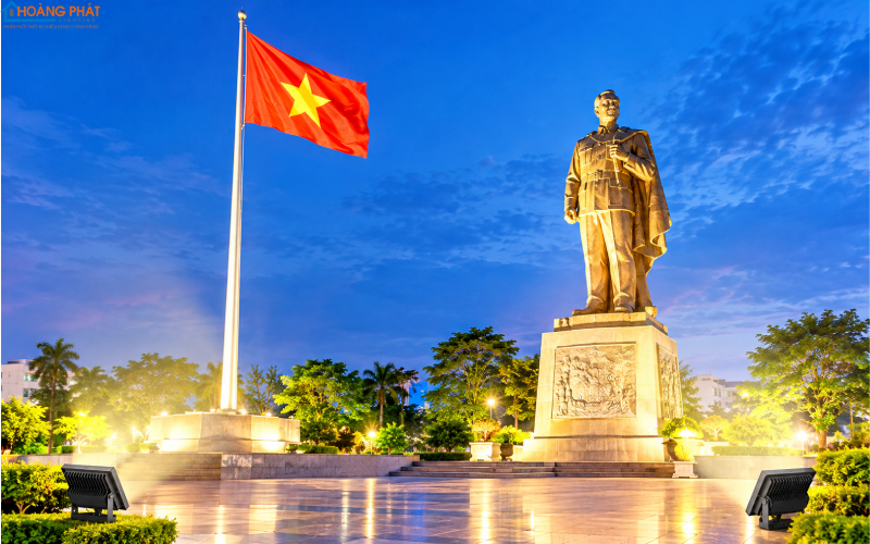 Đèn pha LED chiếu sáng cột cờ tượng đài ban đêm